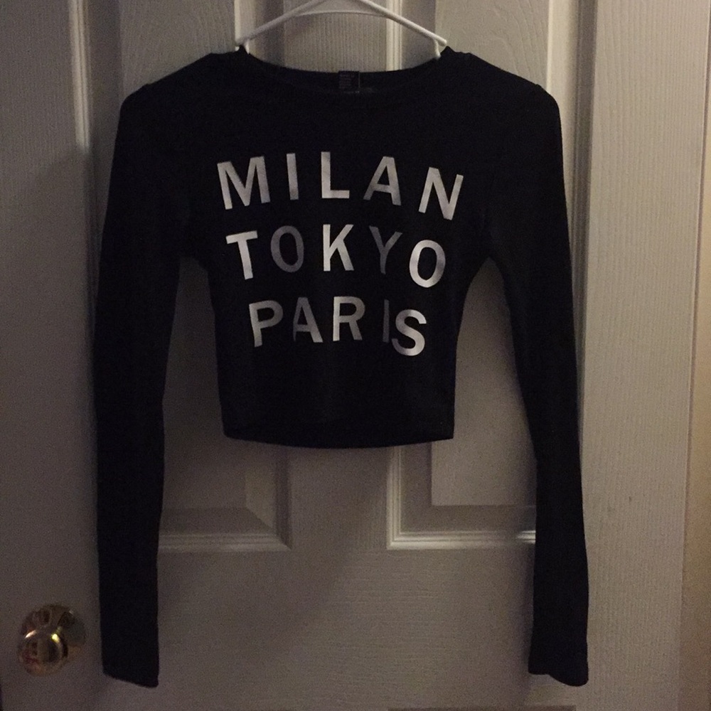 🎁MILAN TOKYO PARIS CROP TOP